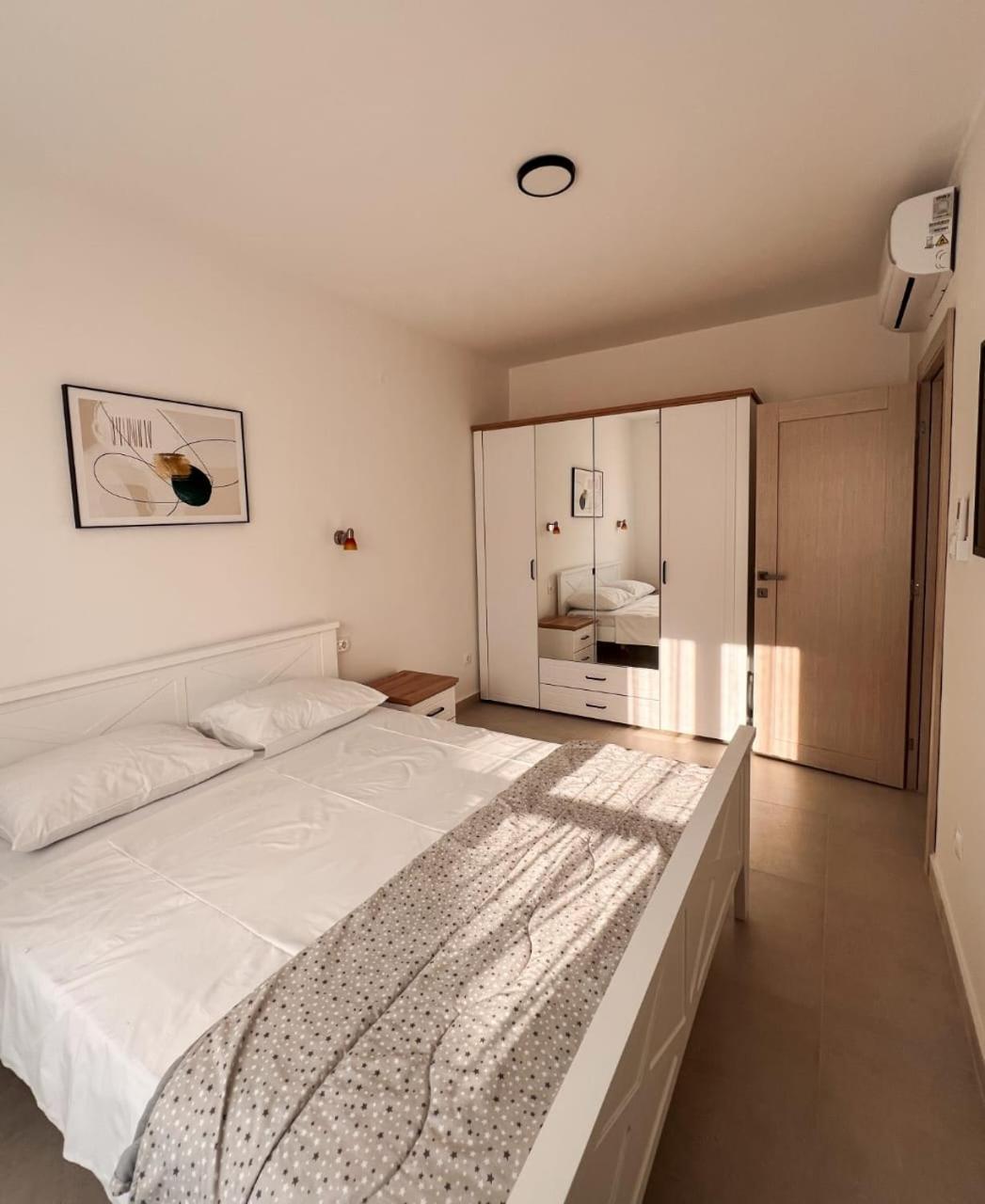 M&N Residence Тиват Номер фото